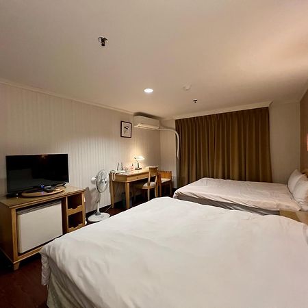 Hermes Hotel Hsinchu Esterno foto