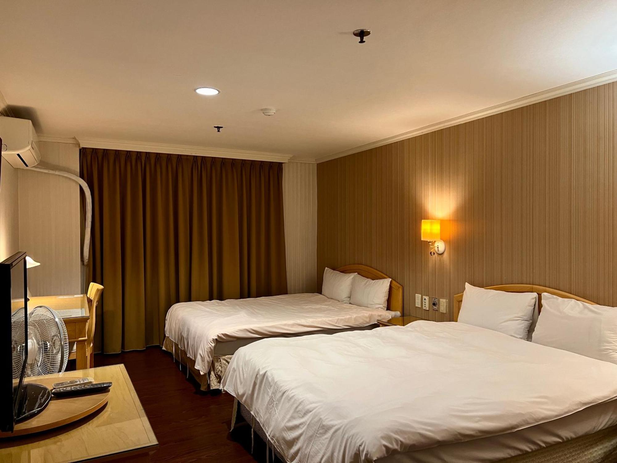 Hermes Hotel Hsinchu Esterno foto