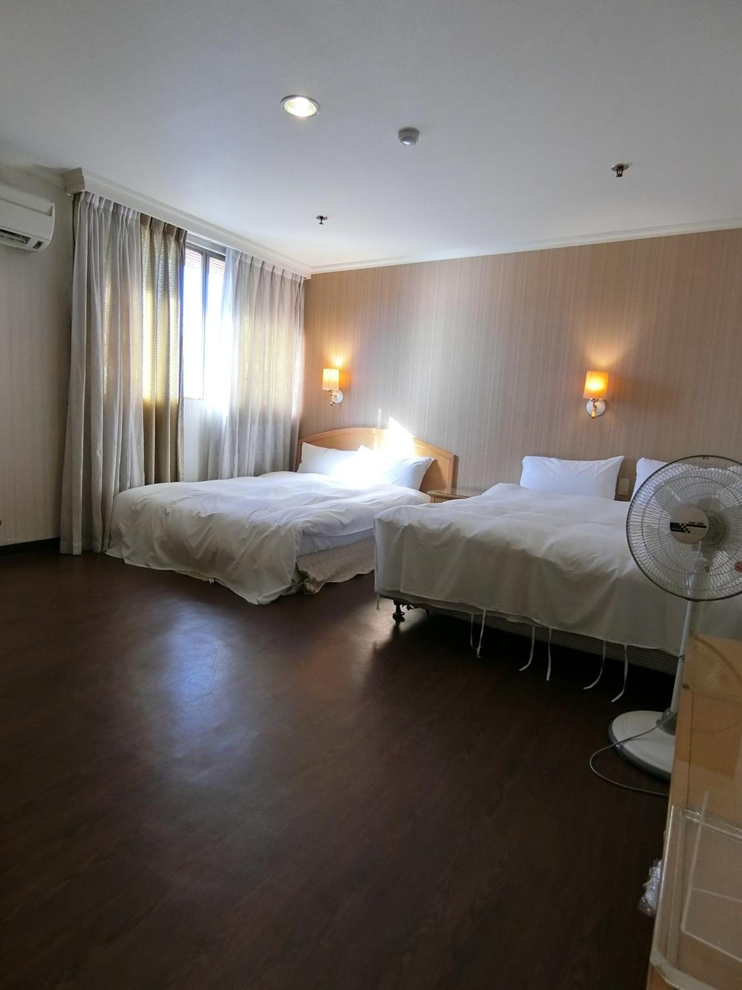 Hermes Hotel Hsinchu Esterno foto