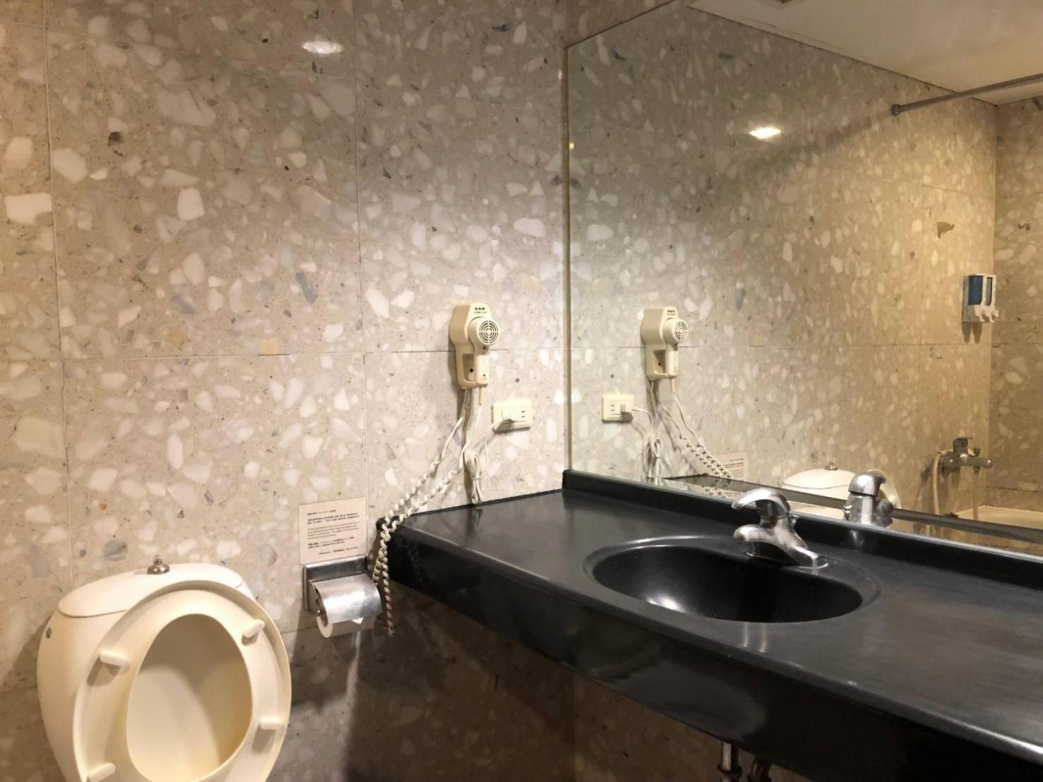 Hermes Hotel Hsinchu Esterno foto
