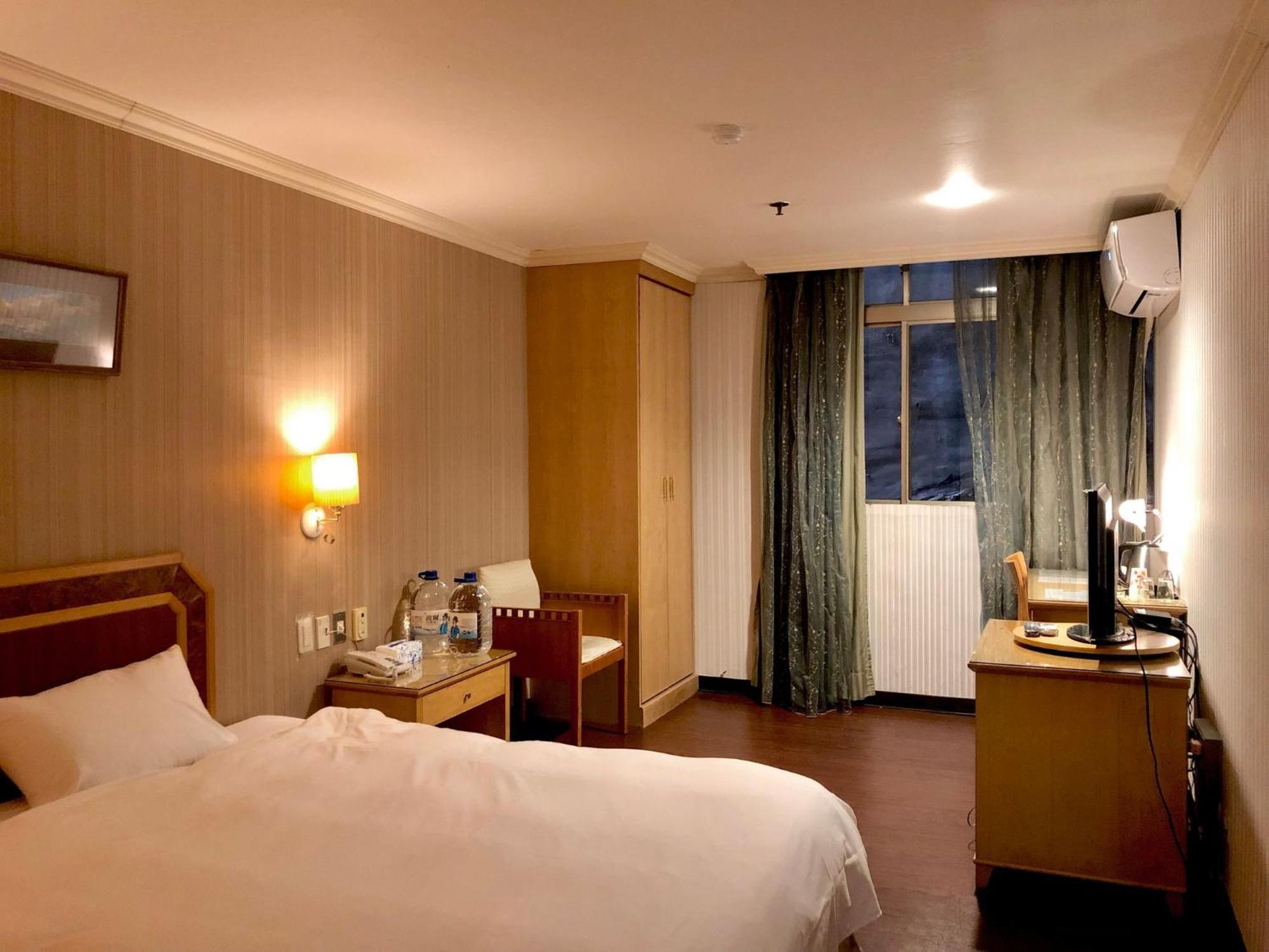 Hermes Hotel Hsinchu Esterno foto